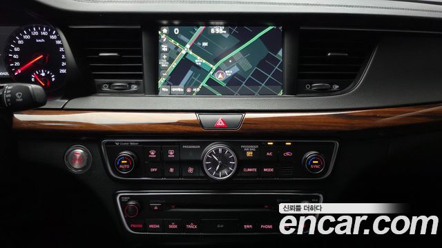 Kia K7 2016 — photo 15