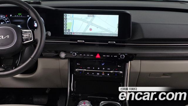 Kia Canival 2023 — photo 18