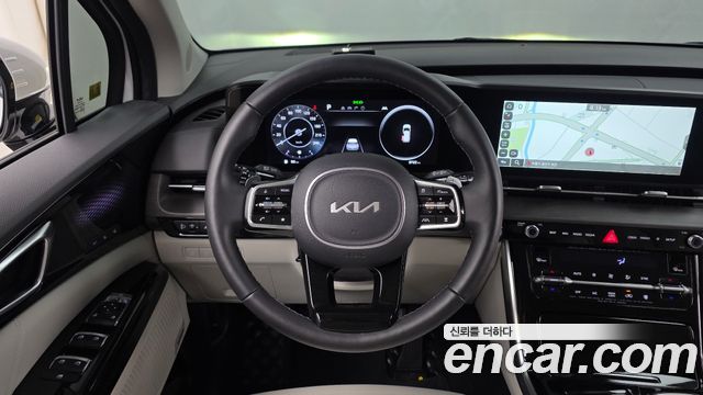 Kia Canival 2023 — photo 19
