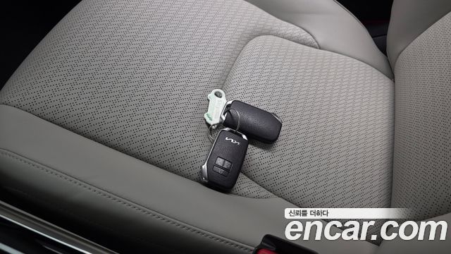 Kia Canival 2023 — photo 21