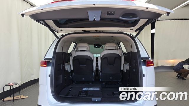 Kia Canival 2023 — photo 23