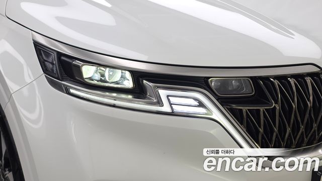 Kia Canival 2023 — photo 8