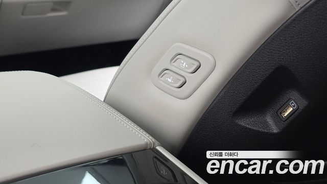 Kia Canival 2023 — photo 28