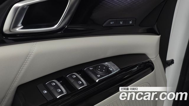 Kia Canival 2023 — photo 30