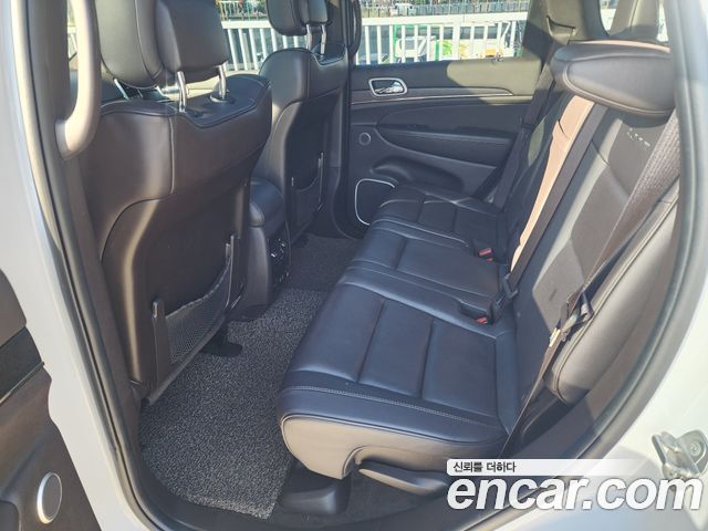 Jeep Cherokee 2018 — photo 10