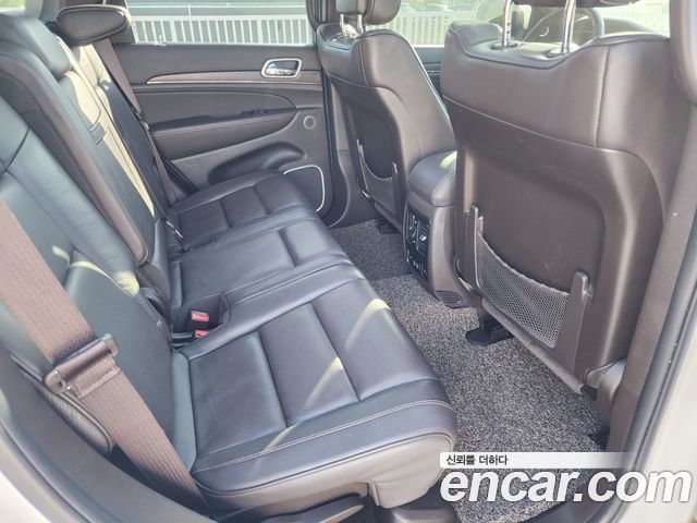 Jeep Cherokee 2018 — photo 14