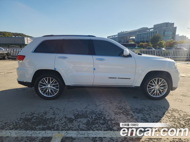 Jeep Cherokee 2018 — photo 18