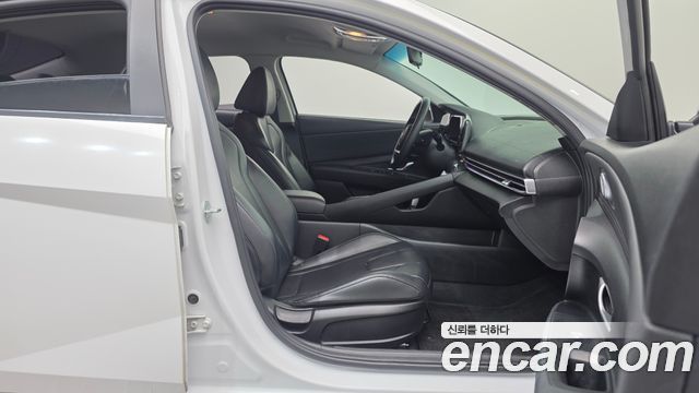 Hyundai AVANTE 2024 — photo 11