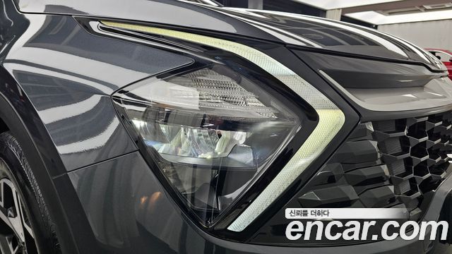 Kia Sportage 2022 — photo 8