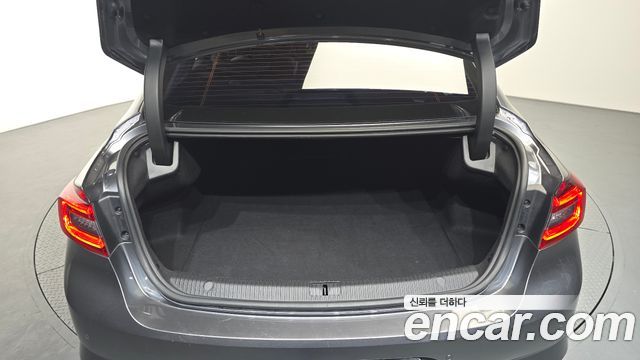 Renault Korea SM6 2016 — photo 21