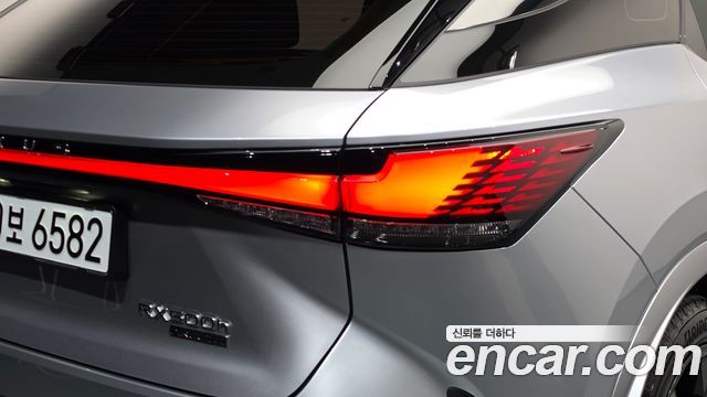 Lexus RX 2025 — photo 9