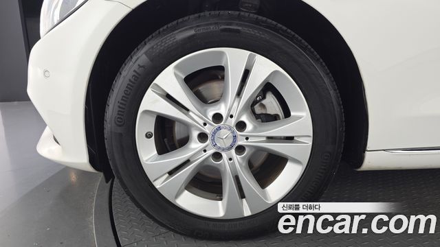 Mercedes-Benz C-Class 2016 — photo 5