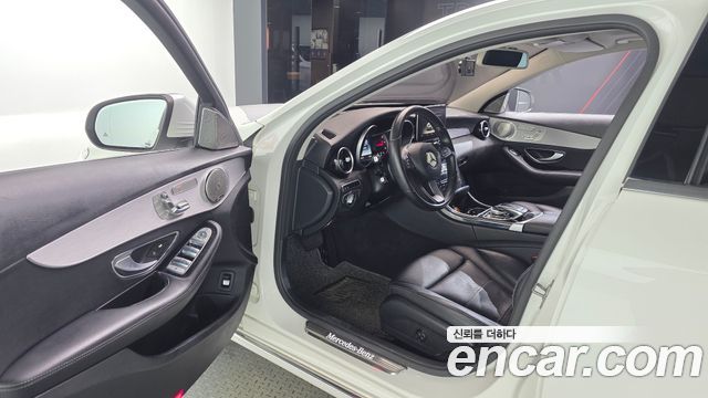 Mercedes-Benz C-Class 2016 — photo 10