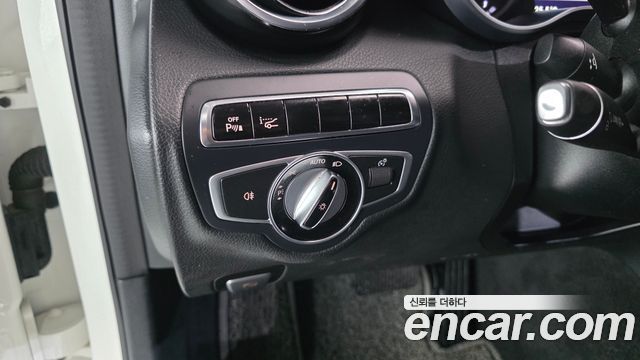 Mercedes-Benz C-Class 2016 — photo 18