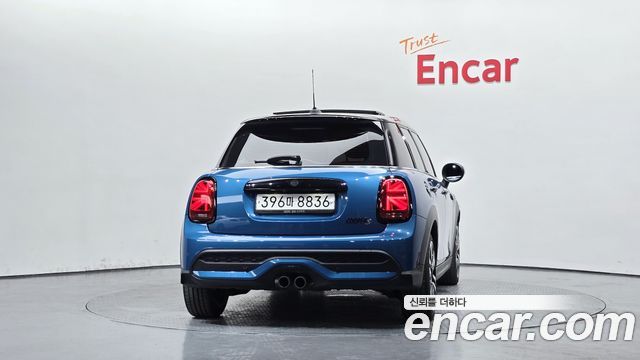 Mini Cooper 2024 — photo 4