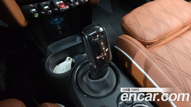 Mini Cooper 2024 — photo 9