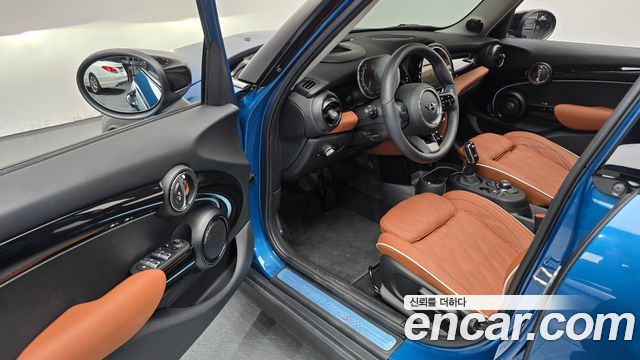Mini Cooper 2024 — photo 10