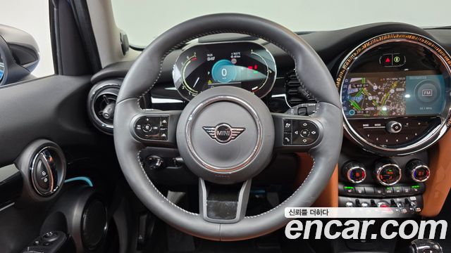 Mini Cooper 2024 — photo 13