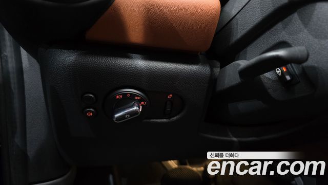 Mini Cooper 2024 — photo 16