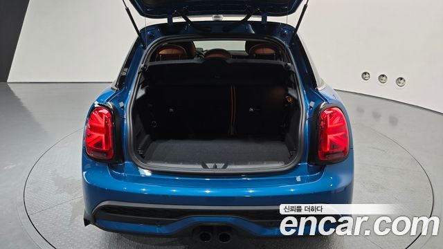 Mini Cooper 2024 — photo 20