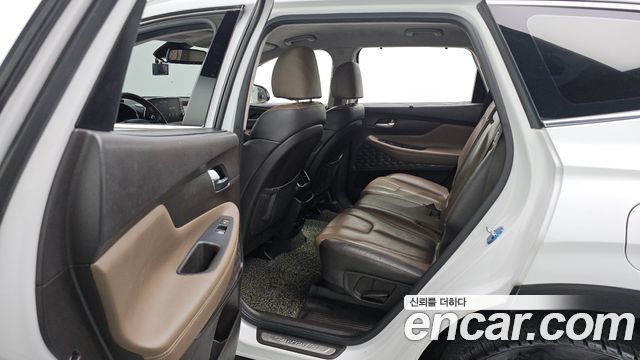 Hyundai Santafe 2019 — photo 17