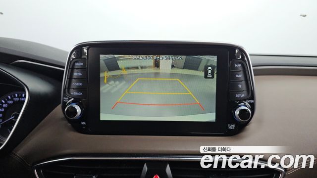 Hyundai Santafe 2019 — photo 21