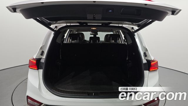 Hyundai Santafe 2019 — photo 22