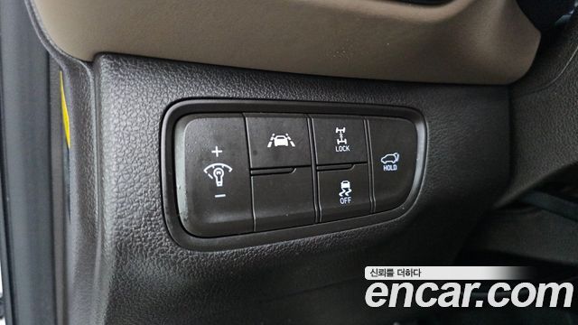Hyundai Santafe 2019 — photo 26