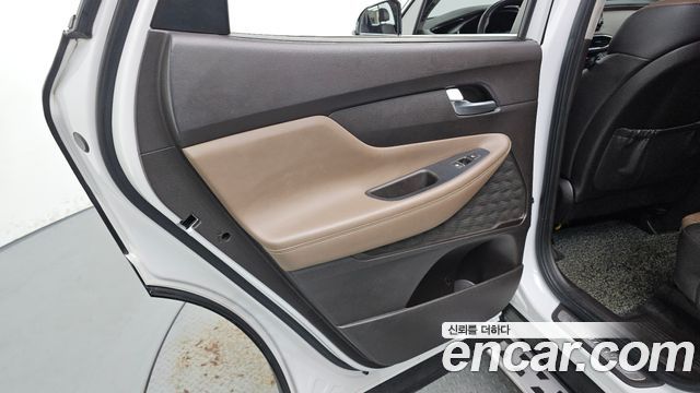 Hyundai Santafe 2019 — photo 15
