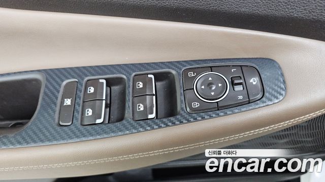 Hyundai Santafe 2019 — photo 28