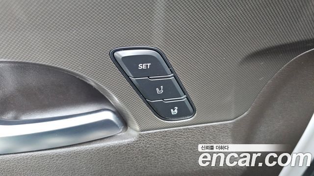 Hyundai Santafe 2019 — photo 31