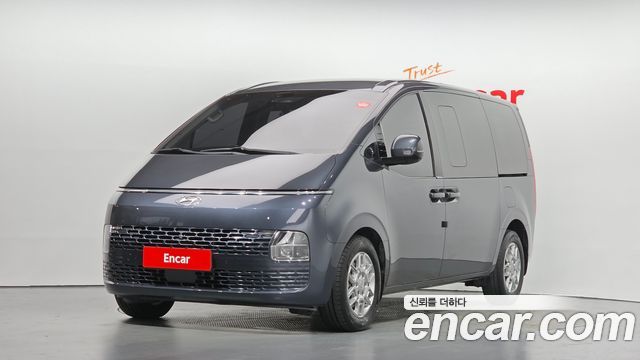 Hyundai Staria 2022 — photo 1