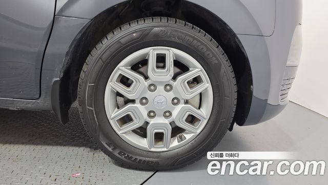 Hyundai Staria 2022 — photo 5