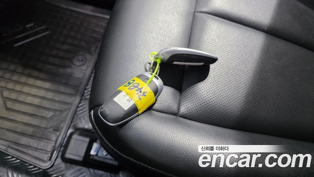 Hyundai Staria 2022 — photo 22