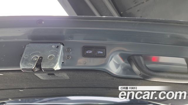 Hyundai Staria 2022 — photo 23