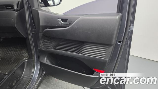 Hyundai Staria 2022 — photo 14