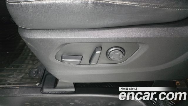 Hyundai Staria 2022 — photo 30