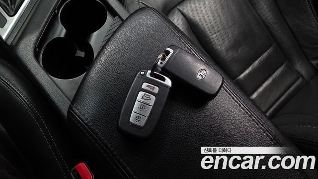 Kia K5 2012 — photo 23
