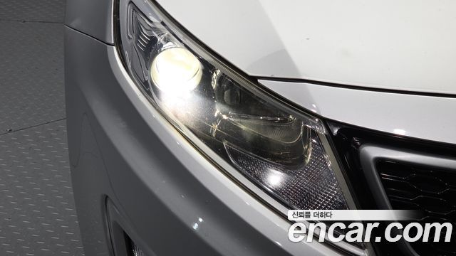 Kia K5 2012 — photo 8