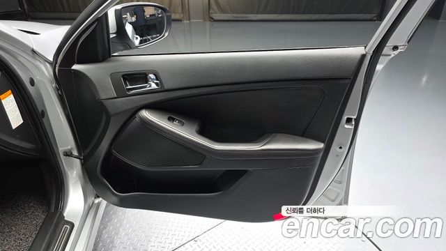 Kia K5 2012 — photo 14