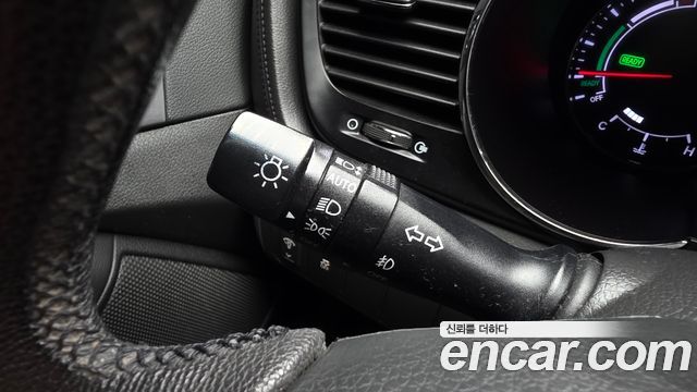 Kia K5 2012 — photo 29