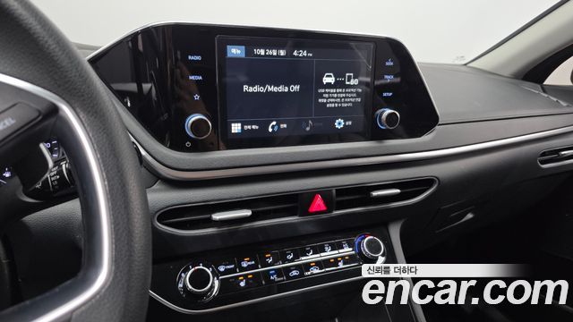 Hyundai Sonata 2021 — photo 31