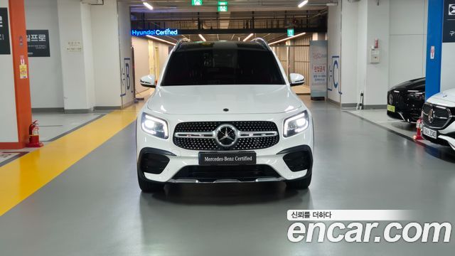 Mercedes-Benz GLB-Class 2023 — photo 3