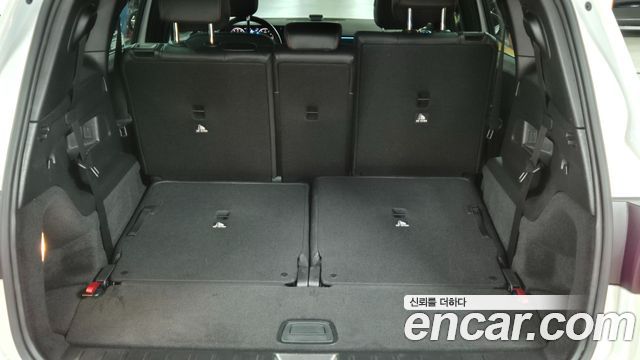 Mercedes-Benz GLB-Class 2023 — photo 15