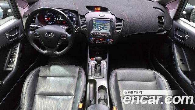 Kia K3 2015 — photo 7