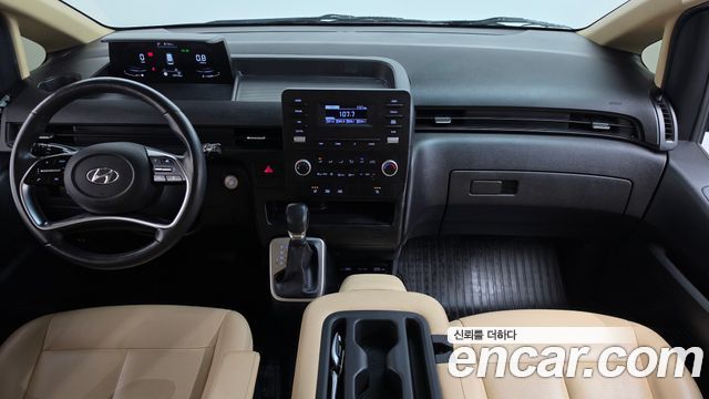 Hyundai Staria 2022 — photo 10