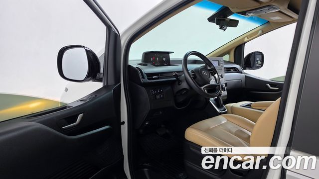 Hyundai Staria 2022 — photo 13