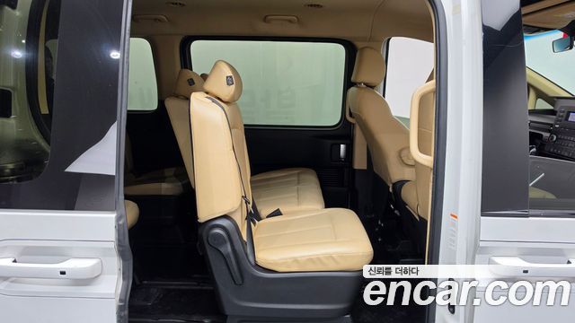 Hyundai Staria 2022 — photo 17