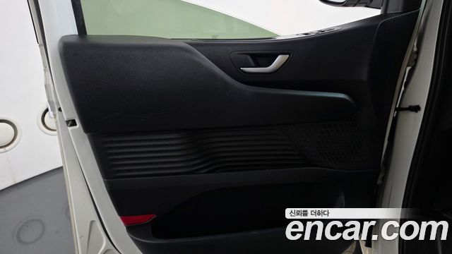 Hyundai Staria 2022 — photo 14