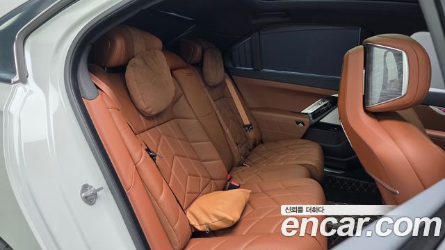 BMW 7-Series 2026 — photo 17
